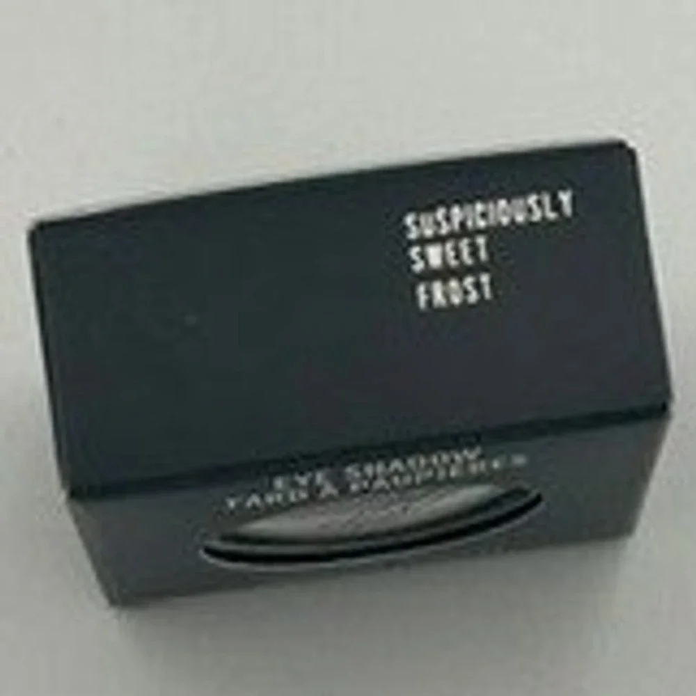 MAC Eye Shadow Suspiciously Sweet Frost 1.5g New In Box‎ Coral Shimmer